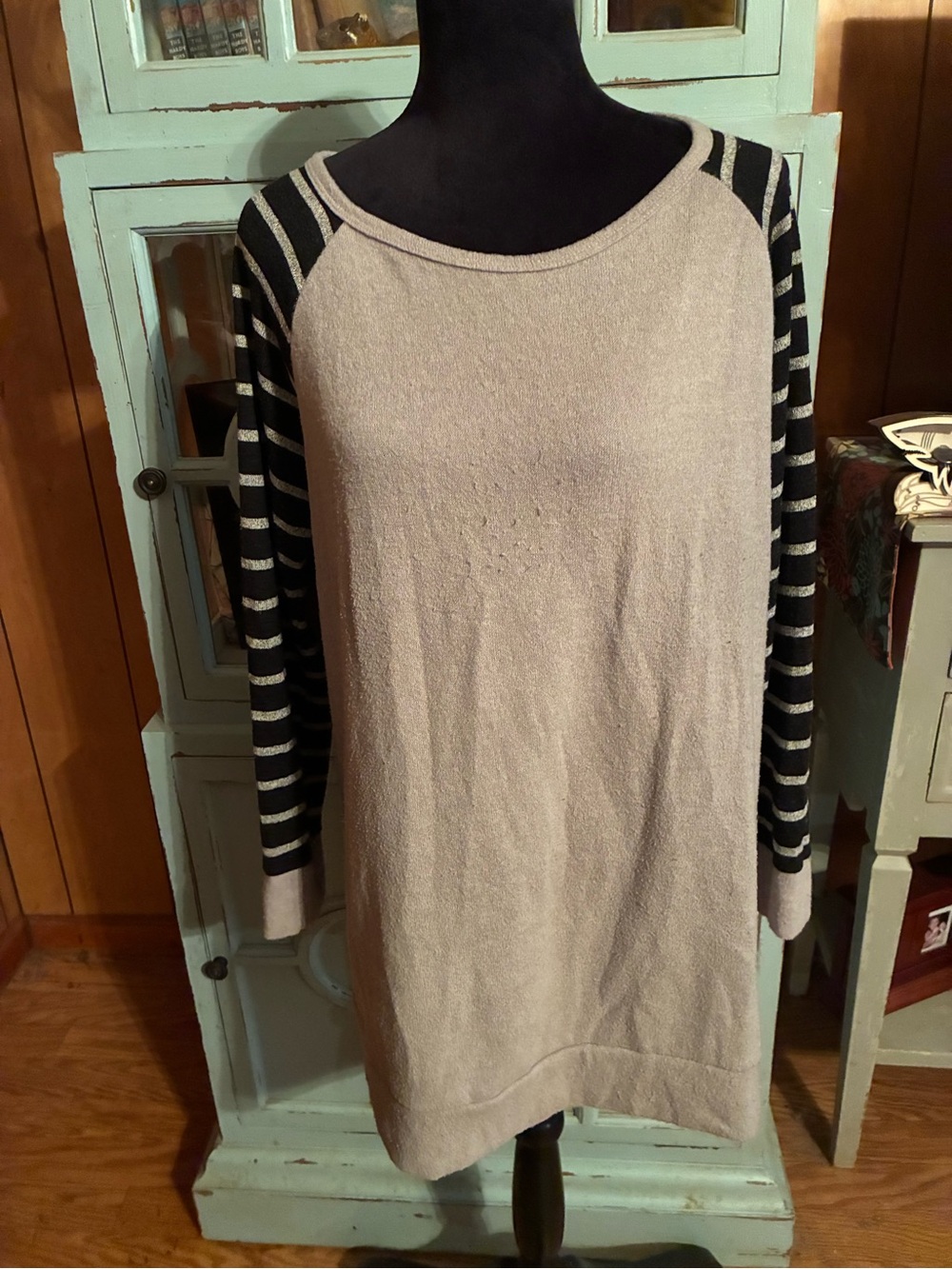 Beeson River Beige Tunic Top Black Beige Stripe Sleeves Suede Patch Elbows B12
